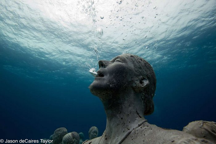 underwatersculpture-16.jpg
