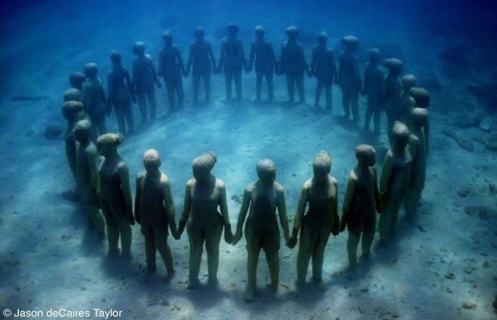 underwatersculpture-21.jpg