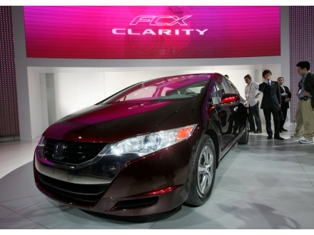 Honda FCX Clarity 2