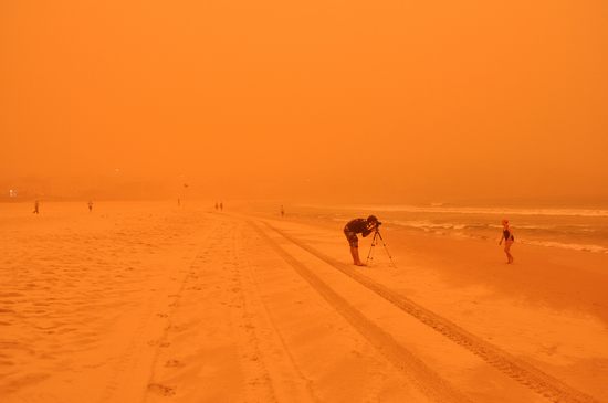 sand-storm-over-sydney04.jpg